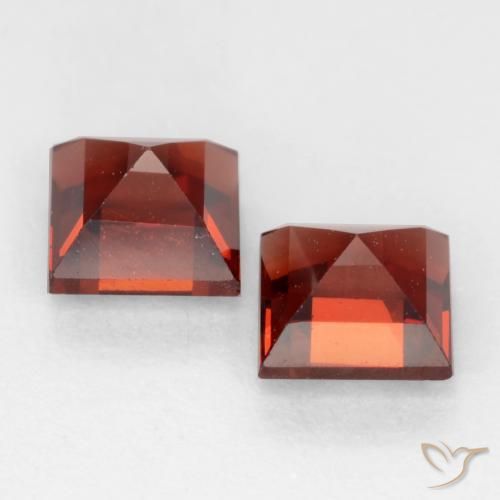 Shop natural 1.04ct Rouge foncé Grenat pyrope gems, Carré, from Mozambique at GemSelect. In stock, global shipping!
