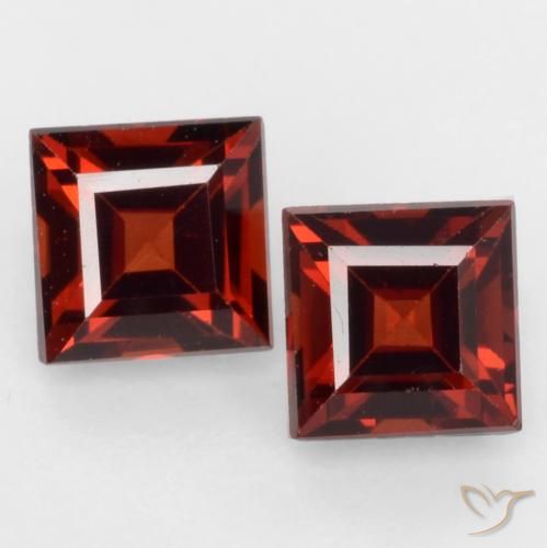0.92ctw Naturel Rouge sang profond Grenat pyrope, Carré, VVS-VS