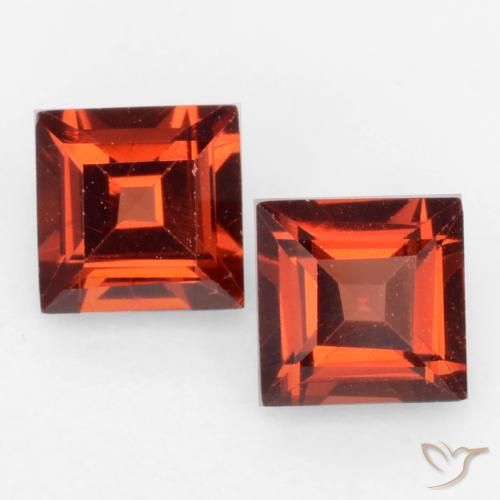 0.85ctw Naturel Rouge vif Grenat pyrope, Carré, VVS-VS