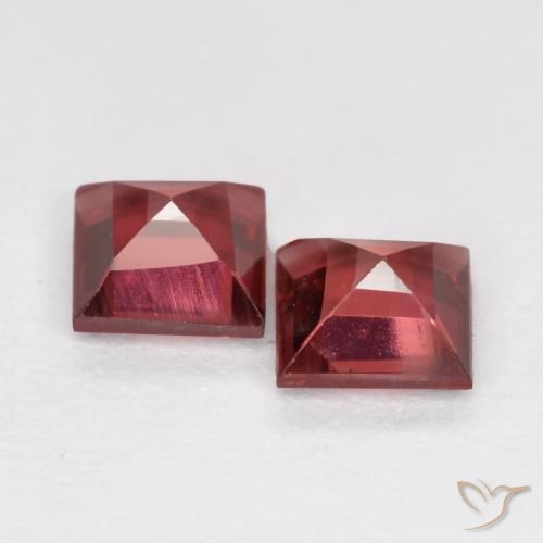 Shop natural 0.99ct Rouge Rosâtre Grenat pyrope gems, Carré, from Mozambique at GemSelect. In stock, global shipping!