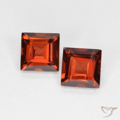 0.90ctw Naturel Rouge vif Grenat pyrope, Carré, VS