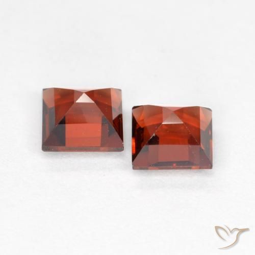 Shop natural 0.94ct Rouge groseille Grenat pyrope gems, Carré, from Mozambique at GemSelect. In stock, global shipping!