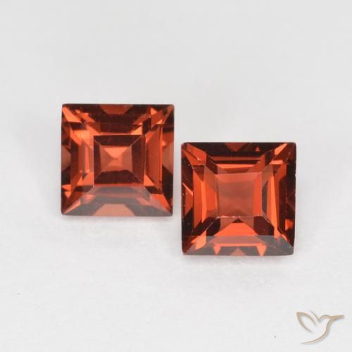 0.96ctw Naturel Rouge moyen Grenat pyrope, Carré, VS