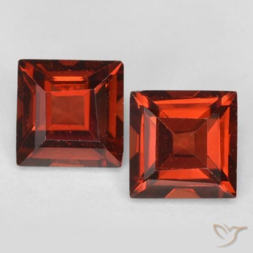 0.90ctw Naturel Rouge Sangria Grenat pyrope, Carré, VS