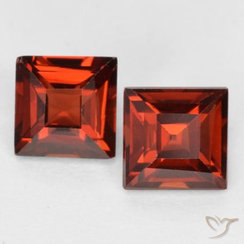 0.89ctw Naturel Rouge Sangria Grenat pyrope, Carré, VS