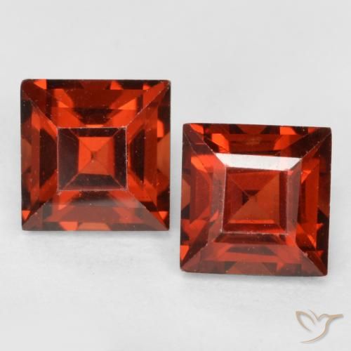 0.98ctw Naturel Rouge Sangria Grenat pyrope, Carré, VS