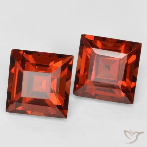 Shop natural 0.98ct Rouge Sangria Grenat pyrope gems, Carré, from Mozambique at GemSelect. In stock, global shipping!