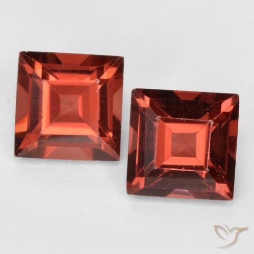 0.89ctw Naturel Rouge moyen Grenat pyrope, Carré, VS