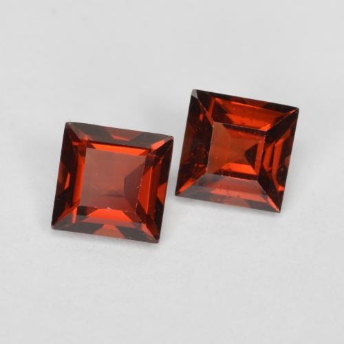 Achetez naturel 0,89ct rouge grenat pyrope gems, carré, en provenance mozambique chez gemselect. en stock, livraison internationale!