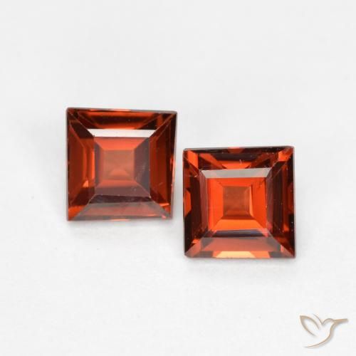 0.88ctw Naturel Rouge foncé Grenat pyrope, Carré, VS