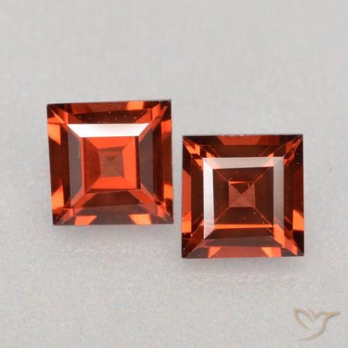 0.84ctw Naturel Rouge vif Grenat pyrope, Carré, VS