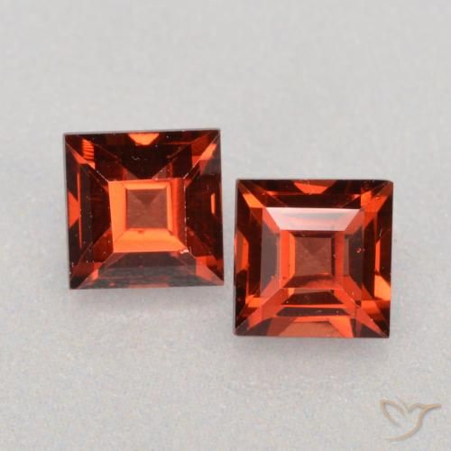0.97ctw Naturel Rouge vif Grenat pyrope, Carré, VS