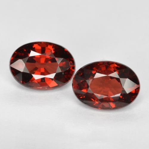 Achetez naturel 2.21ct Rouge foncé Grenat pyrope gems, Coupe ovale, En provenance Mozambique chez GemSelect. En stock, livraison internationale!