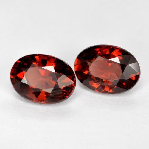 Achetez naturel 2.21ct Rouge foncé Grenat pyrope gems, Coupe ovale, En provenance Mozambique chez GemSelect. En stock, livraison internationale!