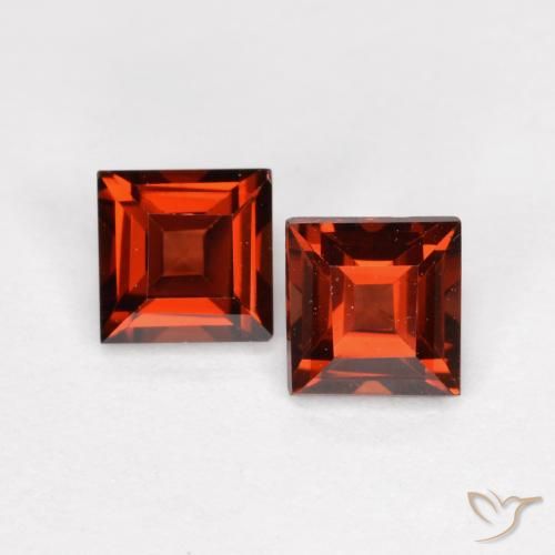 0.96ctw Naturel Rouge vif Grenat pyrope, Carré, VS