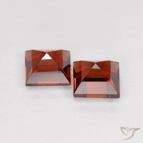 Shop natural 1.05ct Rouge écarlate Grenat pyrope gems, Carré, from Mozambique at GemSelect. In stock, global shipping!