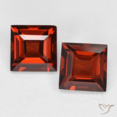 0.85ctw Naturel Rouge Sangria Grenat pyrope, Carré, VS
