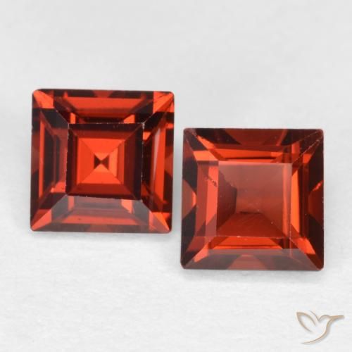 0.90ctw Naturel Rouge groseille Grenat pyrope, Carré, VS