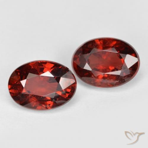 Shop natural 2.33ct Rouge groseille Grenat pyrope gems, ovale, from Mozambique at GemSelect. In stock, global shipping!