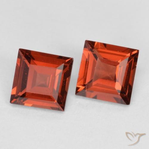 0.87ctw Naturel Rouge vif Grenat pyrope, Carré, VS