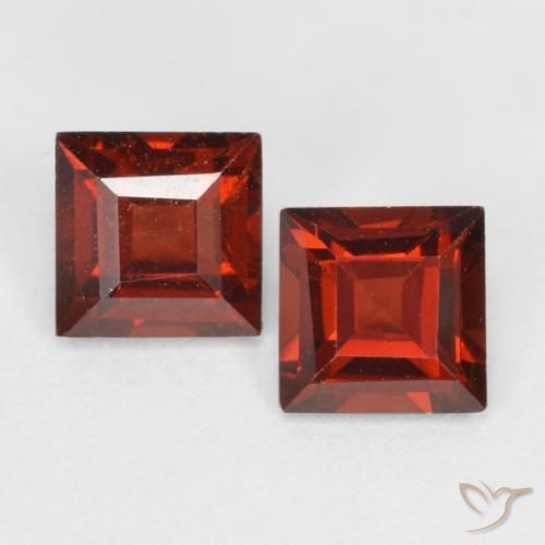 0.92ctw Naturel Rouge foncé Grenat pyrope, Carré, VS