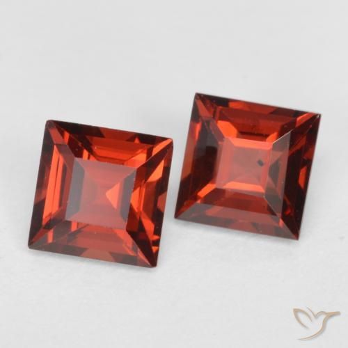 0.89ctw Naturel Rouge moyen Grenat pyrope, Carré, VS