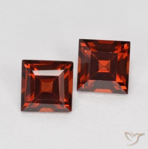 Achetez naturel 0,84ct rouge grenat pyrope gems, carré, en provenance mozambique chez gemselect. en stock, livraison internationale!