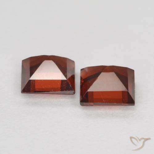 Achetez naturel 0,84ct rouge grenat pyrope gems, carré, en provenance mozambique chez gemselect. en stock, livraison internationale!