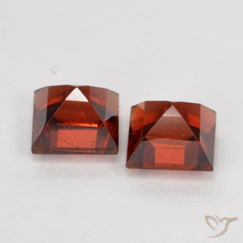 Shop natural 1.04ct Rouge moyen Grenat pyrope gems, Carré, from Mozambique at GemSelect. In stock, global shipping!