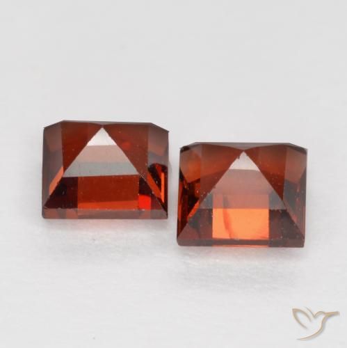 Shop natural 1.04ct Rouge écarlate Grenat pyrope gems, Carré, from Mozambique at GemSelect. In stock, global shipping!