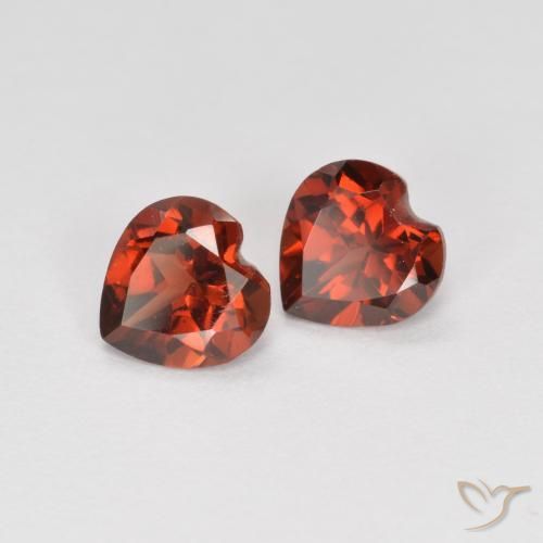 Shop natural 1.15ct Rouge groseille Grenat pyrope gems, Cœur, from Mozambique at GemSelect. In stock, global shipping!