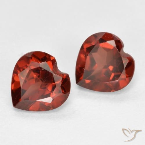 Shop natural 1.20ct Rouge vif Grenat pyrope gems, Cœur, from Mozambique at GemSelect. In stock, global shipping!