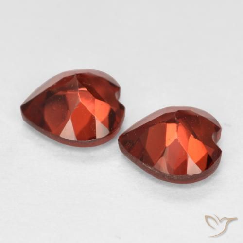 Shop natural 1.16ct Rouge moyen Grenat pyrope gems, Cœur, from Mozambique at GemSelect. In stock, global shipping!