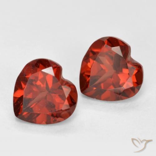 Shop natural 1.24ct Rouge groseille Grenat pyrope gems, Cœur, from Mozambique at GemSelect. In stock, global shipping!