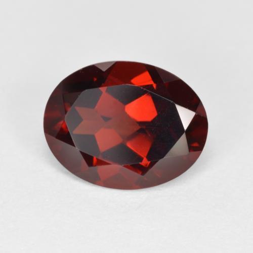 Grenat pyrope rouge naturelle coupe ovale, 2,25 ct, VVS-VS
