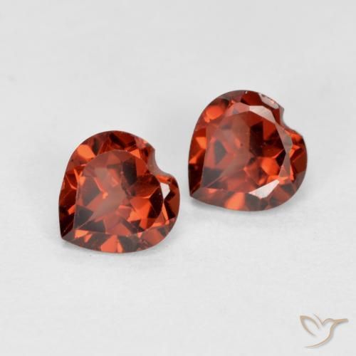 Shop natural 1.19ct Rouge vif Grenat pyrope gems, Cœur, from Mozambique at GemSelect. In stock, global shipping!