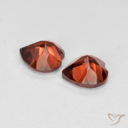 Shop natural 1.19ct Rouge vif Grenat pyrope gems, Cœur, from Mozambique at GemSelect. In stock, global shipping!