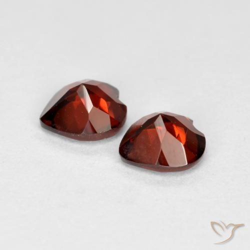 Shop natural 1.09ct Rouge groseille Grenat pyrope gems, Cœur, from Mozambique at GemSelect. In stock, global shipping!