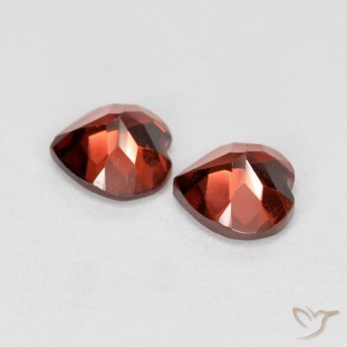 Shop natural 1.28ct Rouge groseille Grenat pyrope gems, Cœur, from Mozambique at GemSelect. In stock, global shipping!