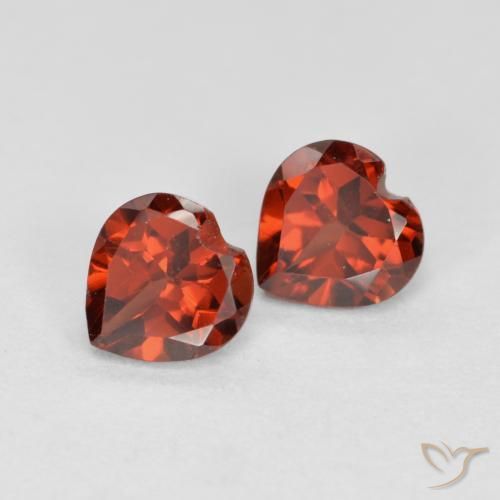 Shop natural 1.22ct Rouge moyen Grenat pyrope gems, Cœur, from Mozambique at GemSelect. In stock, global shipping!