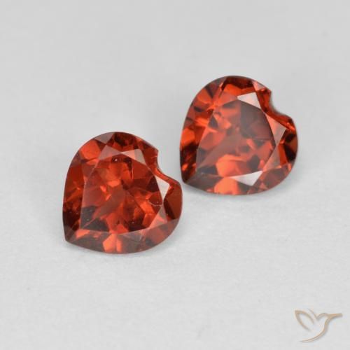 Shop natural 1.25ct Rouge vif Grenat pyrope gems, Cœur, from Mozambique at GemSelect. In stock, global shipping!