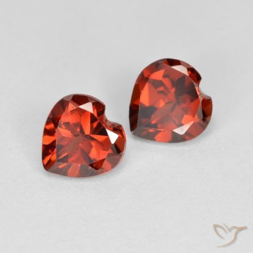 Shop natural 1.10ct Rouge vif Grenat pyrope gems, Cœur, from Mozambique at GemSelect. In stock, global shipping!