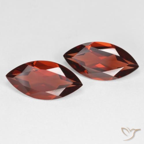 Shop natural 3.81ct Rouge Sangria Grenat pyrope gems, Marquise, from Mozambique at GemSelect. In stock, global shipping!