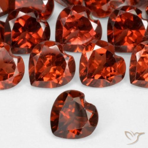 Grenat pyrope Rouge groseille naturelle Forme de coeur, 0.58 ct, VS