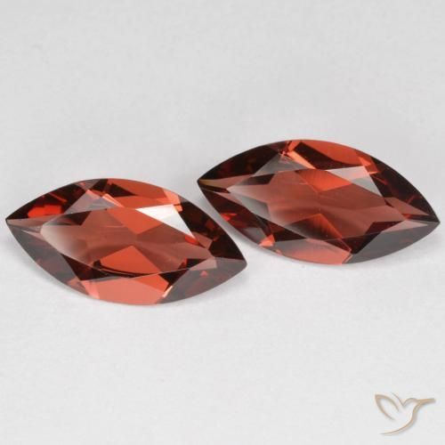 Shop natural 3.49ct Rouge Sangria Grenat pyrope gems, Marquise, from Mozambique at GemSelect. In stock, global shipping!