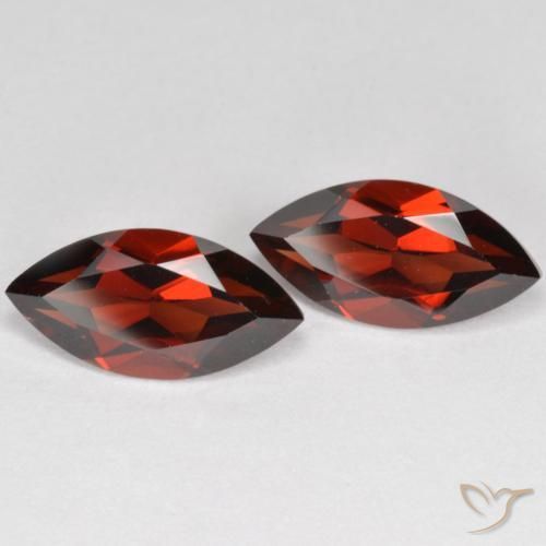 Shop natural 4.38ct Rouge sang profond Grenat pyrope gems, Marquise, from Mozambique at GemSelect. In stock, global shipping!