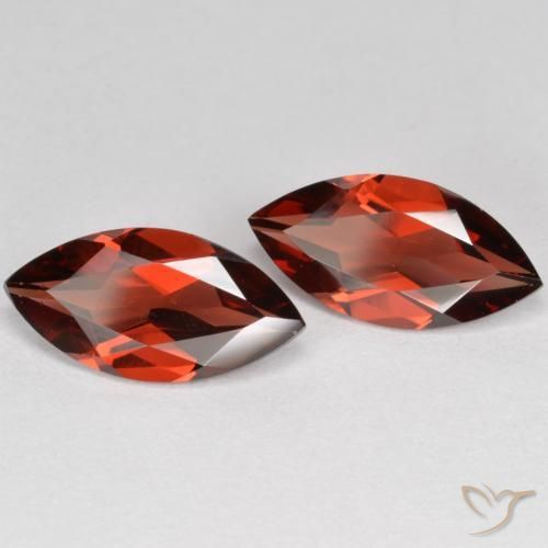 Shop natural 3.81ct Rouge moyen Grenat pyrope gems, Marquise, from Mozambique at GemSelect. In stock, global shipping!