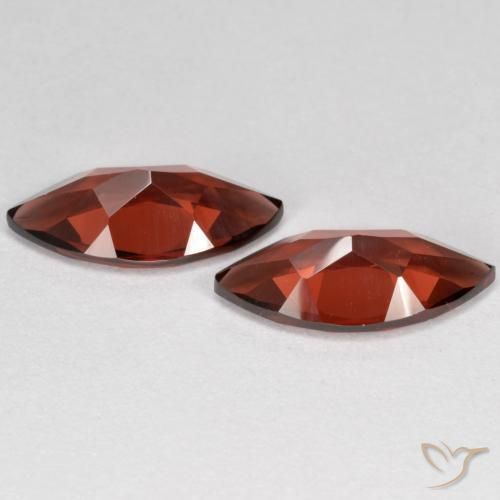 Shop natural 3.81ct Rouge moyen Grenat pyrope gems, Marquise, from Mozambique at GemSelect. In stock, global shipping!