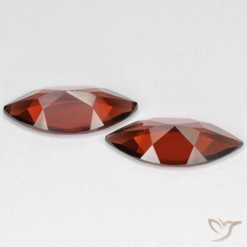 Shop natural 3.20ct Rouge foncé Grenat pyrope gems, Marquise, from Mozambique at GemSelect. In stock, global shipping!