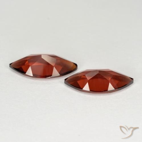 Shop natural 3.83ct Rouge moyen Grenat pyrope gems, Marquise, from Mozambique at GemSelect. In stock, global shipping!